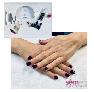 Ricostruzione unghie Base e smalto semipermanente