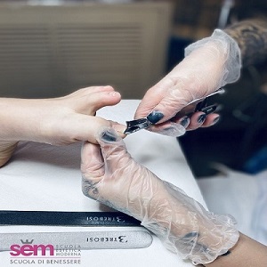 Corso Pedicure Estetico Curativo e smalto semipermanente